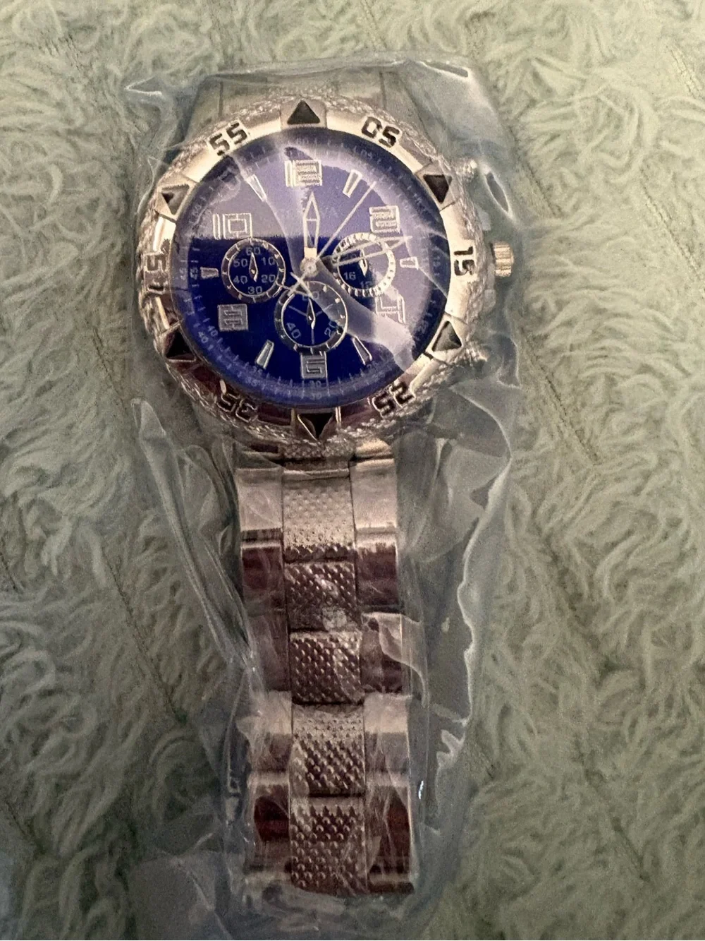 NEW- Geneva gorgeous Christmas Silver Men's Watch with Blue Dial &Silver watch